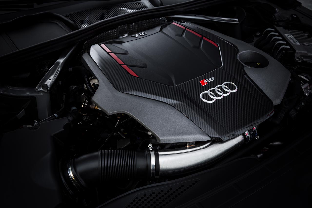 Audi lanceert 18 jaar na de eerste generatie de nieuwe RS 4 Avant.