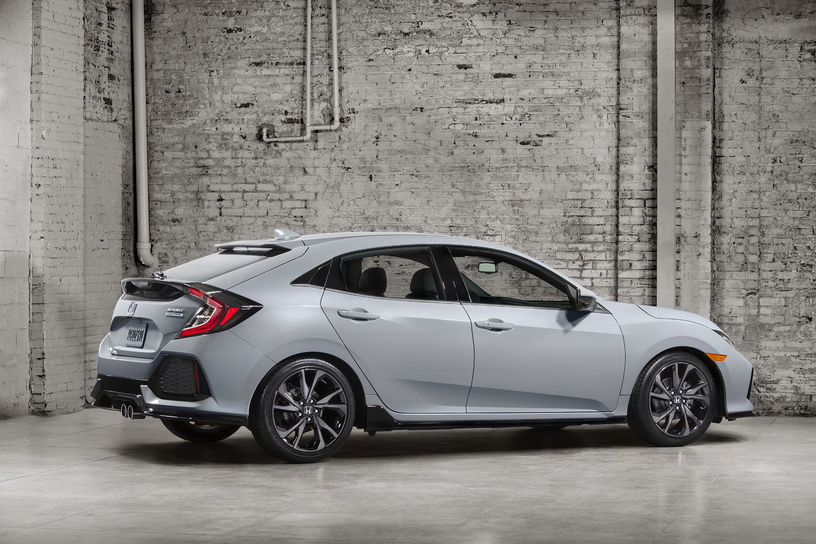 Honda bevestigt Civic Type-R voor 2017 en de NSX gaat in de verkoop.