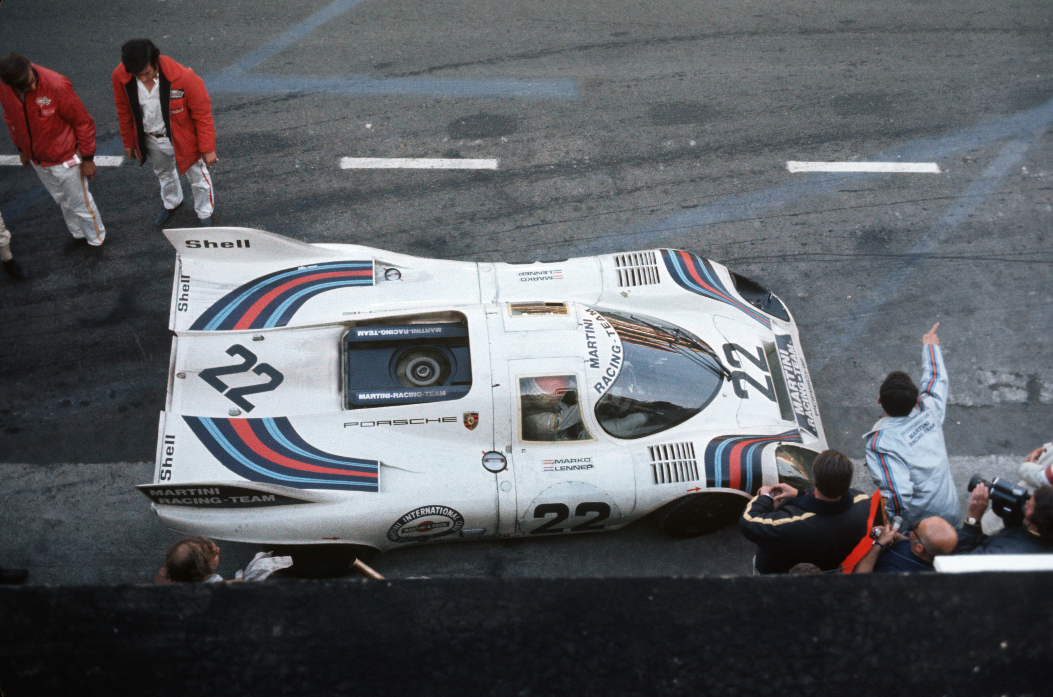 Tijdens Historic Grand Prix Zandvoort beleef je drie dagen historische autosportgeschiedenis met prominente merken zoals BMW en Porsche.
