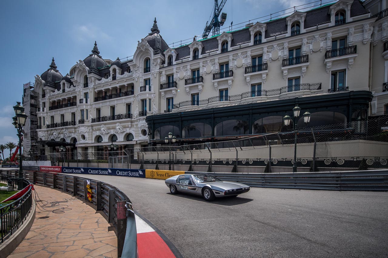 Prins Albert maakte afgelopen weekend een ererondjes met de bijzondere Lamborghini Marzal uit 1967 op het stratencircuit van Monaco.