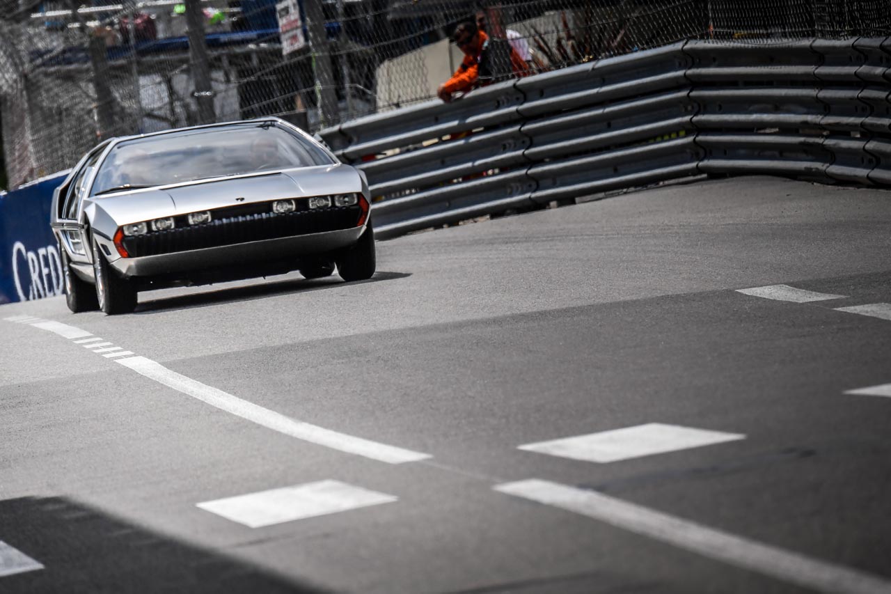Prins Albert maakte afgelopen weekend een ererondjes met de bijzondere Lamborghini Marzal uit 1967 op het stratencircuit van Monaco.