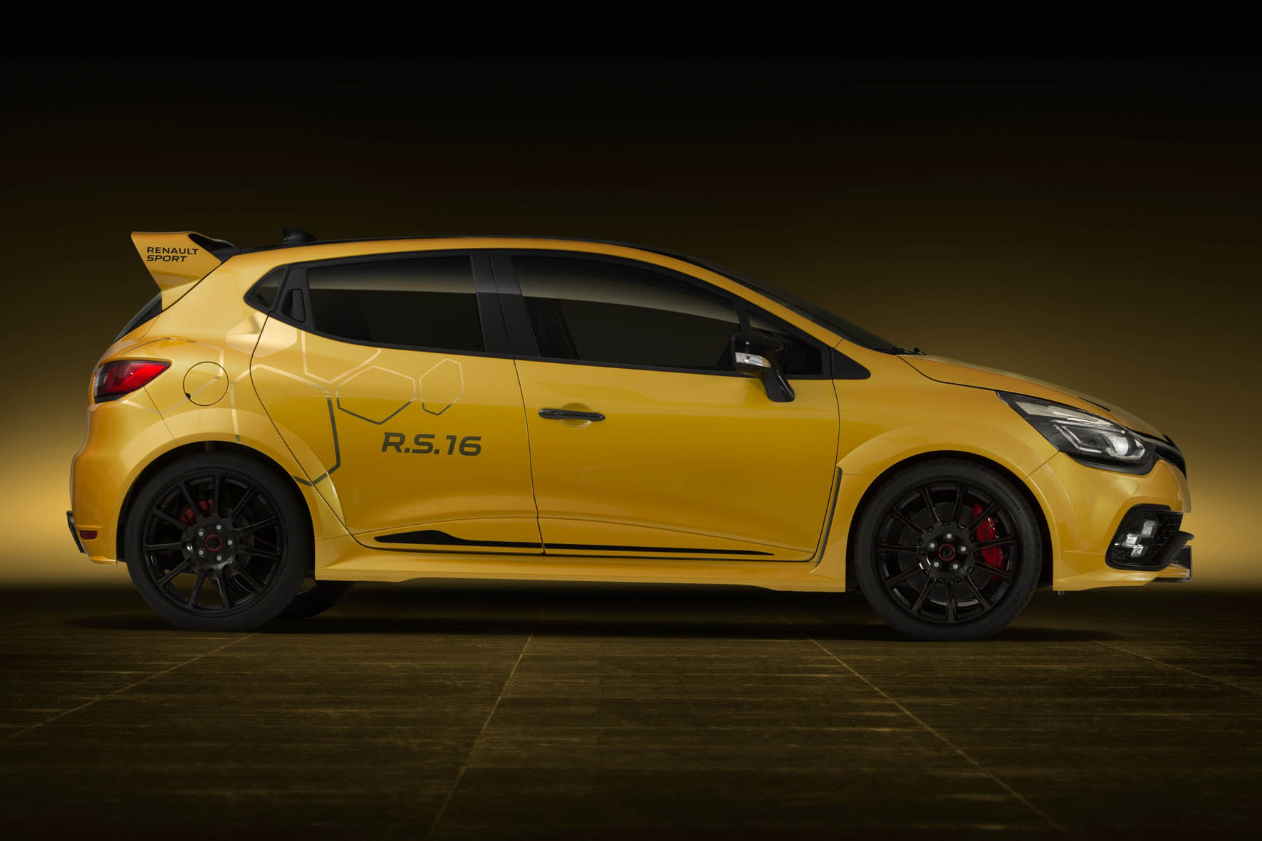 De Renault Clio R.S 16 is de snelste en meest krachtige Clio ooit gebouwd. Maar hoe snel hij is...