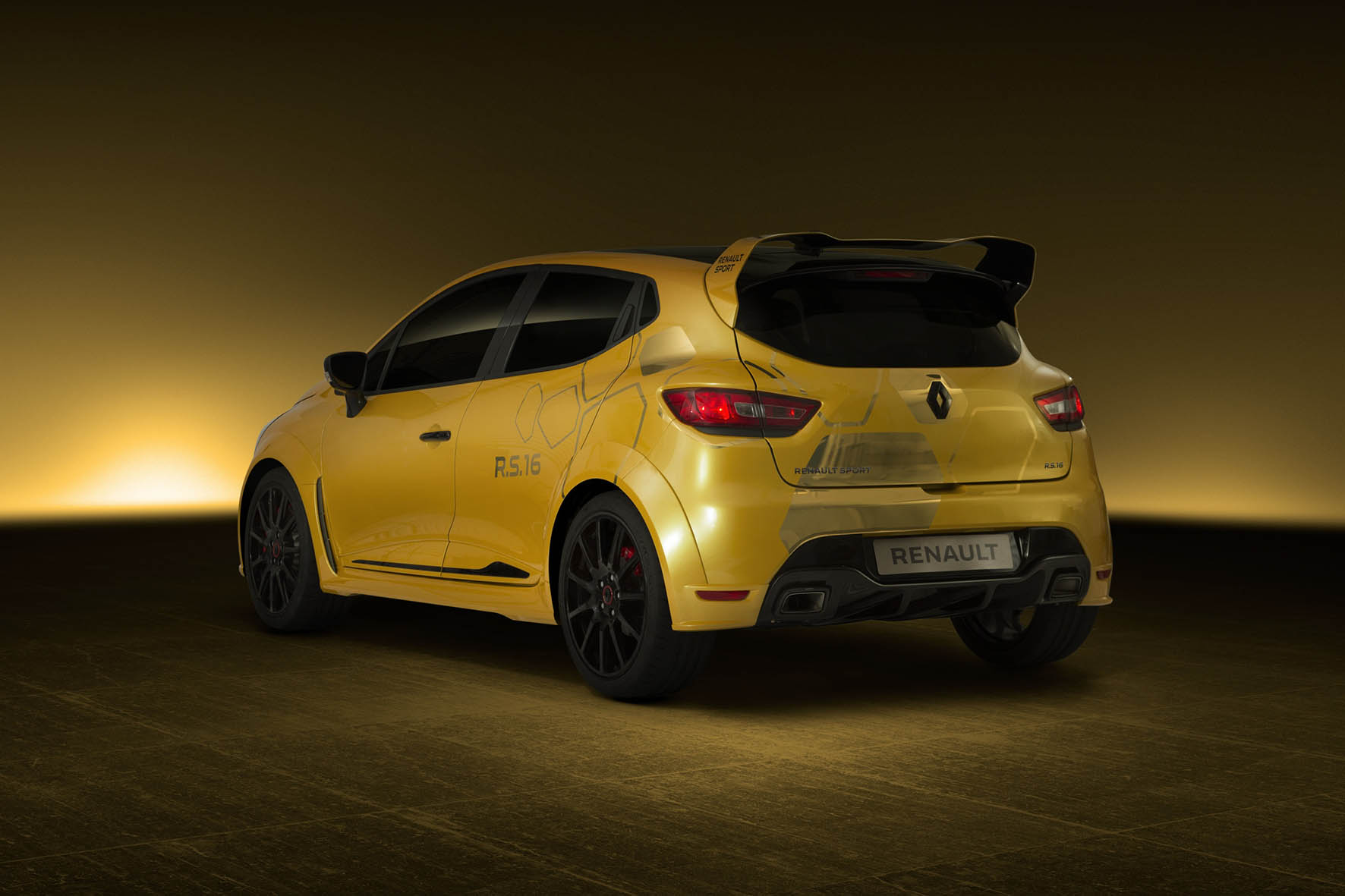 De Renault Clio R.S 16 is de snelste en meest krachtige Clio ooit gebouwd. Maar hoe snel hij is...