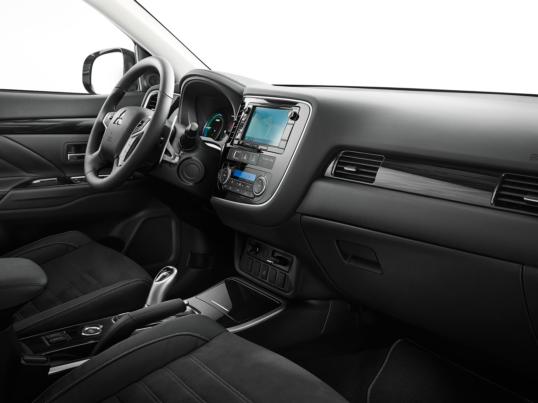 Prijzen en uitvoeringen nieuwe Mitsubishi Outlander PHEV 2015 met 7% bijtelling.