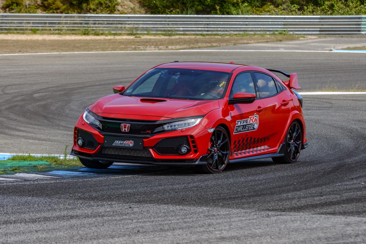Honda zette een nieuw reonderecord op Estoril met de Civic Type R.