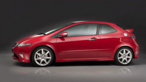 We worden al maanden geprikkeld door Honda over hoe de definitieve hot-hatch van Honda er uit gaat zien. Via het knalgele conceptmodel van een paar maanden geleden kregen we al een aardige indruk, m