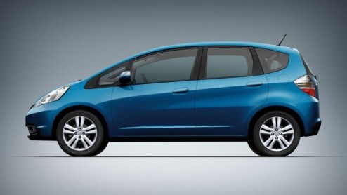 Honda kondigt de komst van de nieuwe Jazz aan. In oktober zal op de Autosalon van Parijs de krachtige, maar zuinige compacteling zijn debuut beleven, om begin november bij de dealers te arriveren.