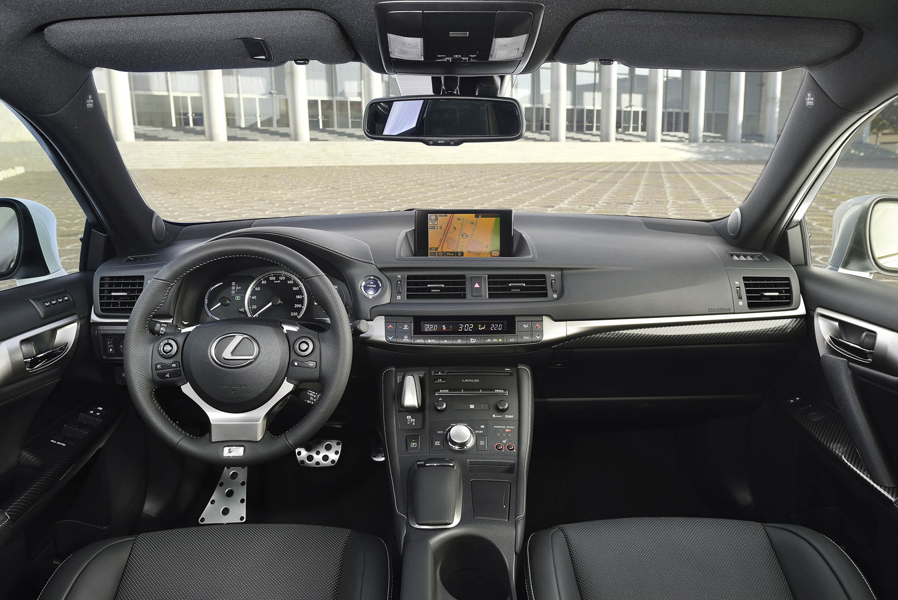 Lexus maakt hybridemodellen CT 200h, NX 300h en IS 300h voordeliger in 2016. Zowel de CT als IS komen in 2016 in aanmerking voor 21% bijtelling.
