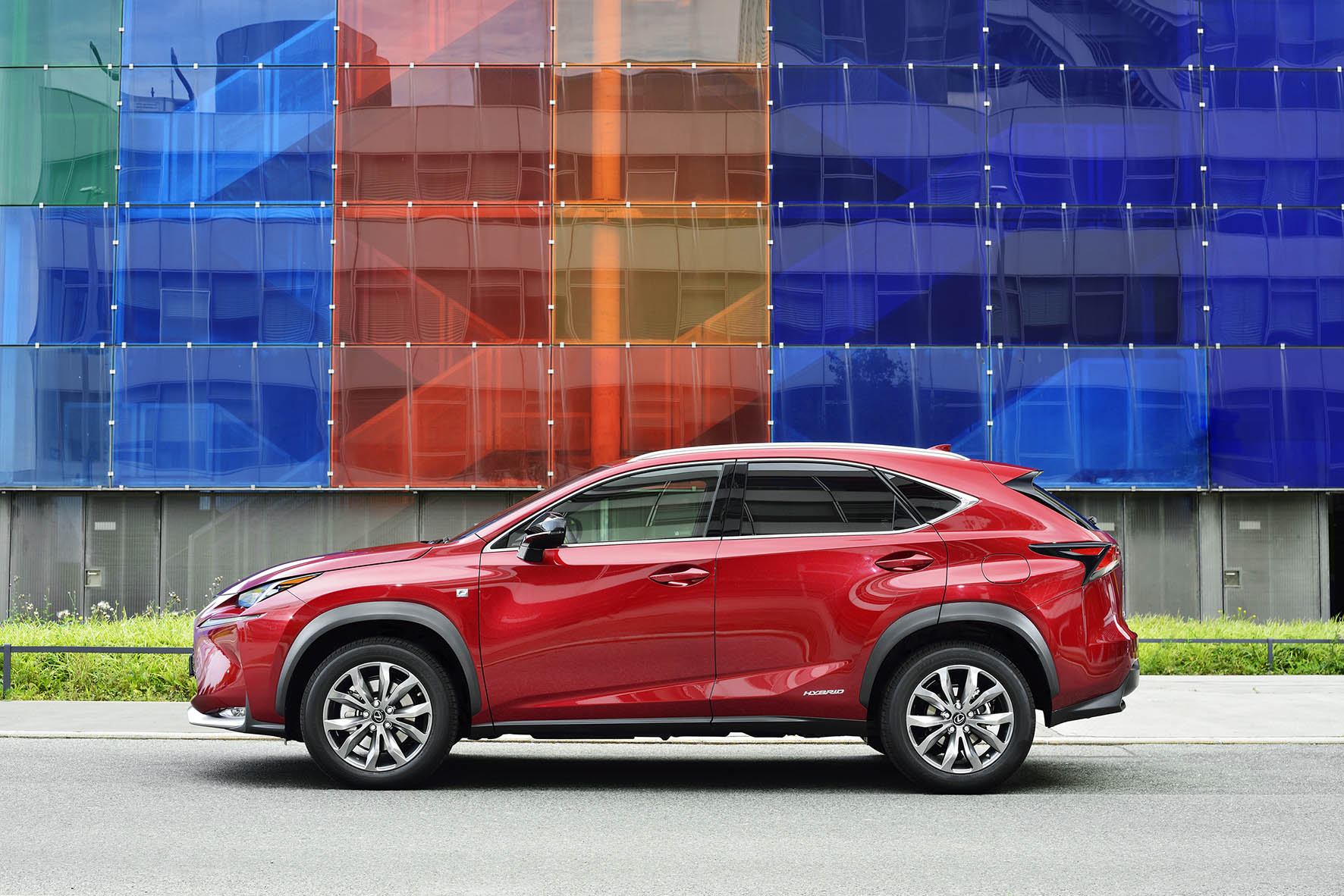 Lexus maakt hybridemodellen CT 200h, NX 300h en IS 300h voordeliger in 2016. Zowel de CT als IS komen in 2016 in aanmerking voor 21% bijtelling.