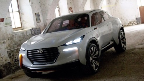 Een verrassing is de Hyundai Intrado Concept niet meer. Vorige week zijn immers de eerste beelden gelekt van het studiemodel. Nu weten we ook wat de conceptstudie in zijn mars heeft.