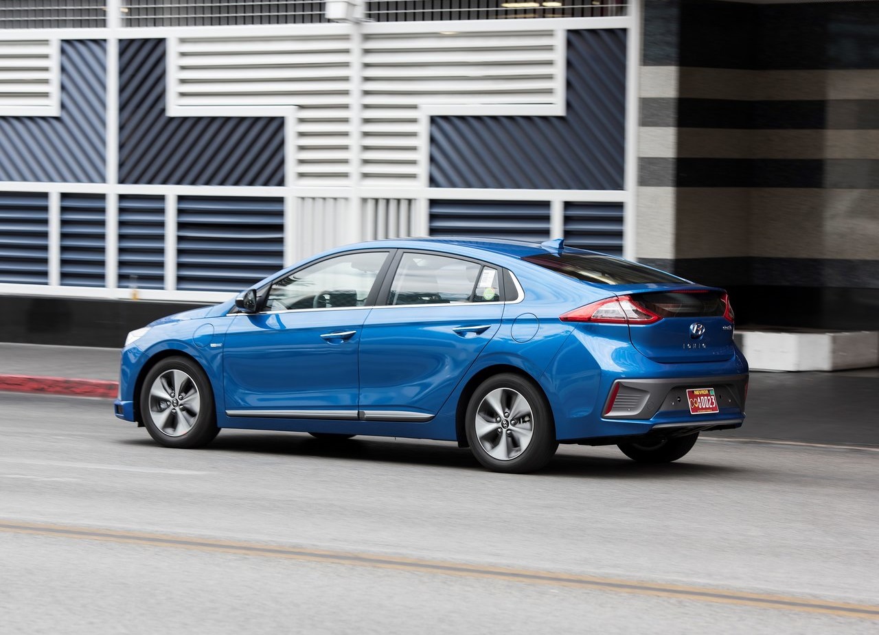 Hyundai presenteert een autonoom rijdende Ioniq. De technologie is betaalbaar en in januari rijden ze door het drukke verkeer van Las Vegas.