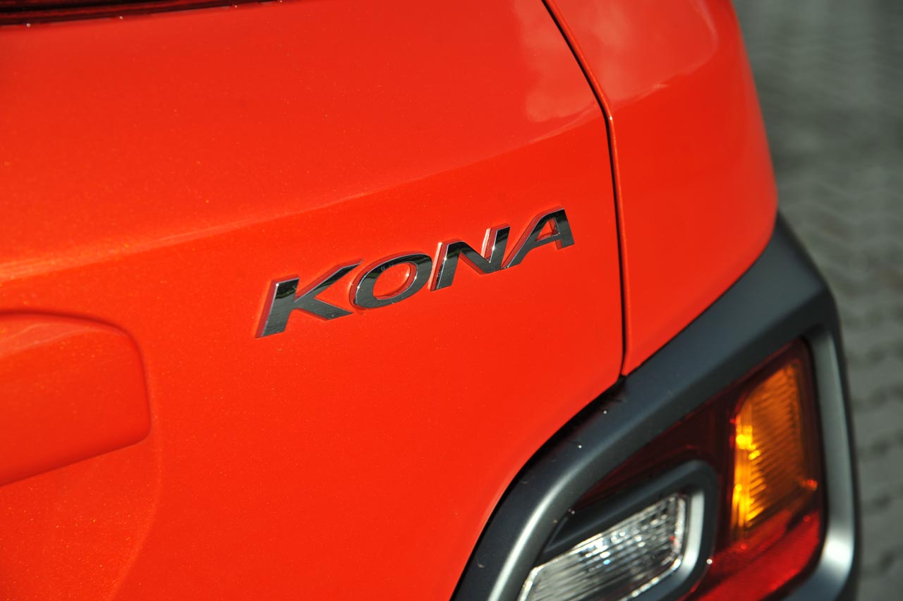 Hyundai lanceert met de Kona een spannend gelijnde, compacte SUV die meteen weet te overtuigen. AutoVandaag nam de proef op de som.