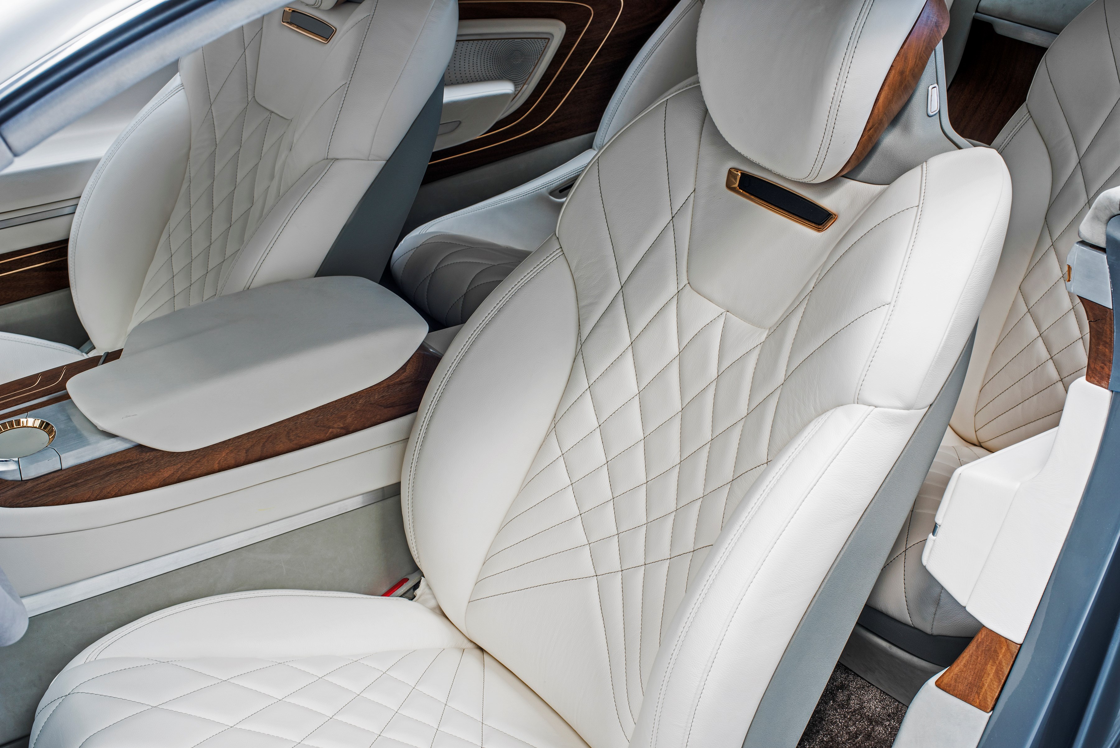 Hyundai toont komend weekend op het Concours dElegance van Pebble Beach de Vision G Coupe Concept. De grote coup is een voorbode van toekomstige autos van het merk.