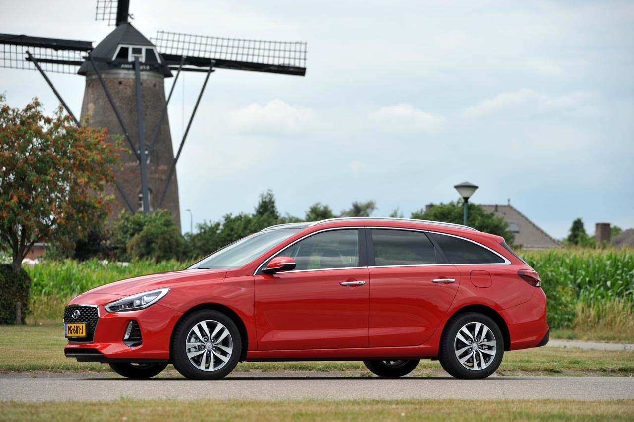 Hyundai brengt met de Wagon de tweede uitrustingsvariant van de nieuwe i30. Een zeer ruime auto die perfect aansluit bij de wensen van een Europees gezin.