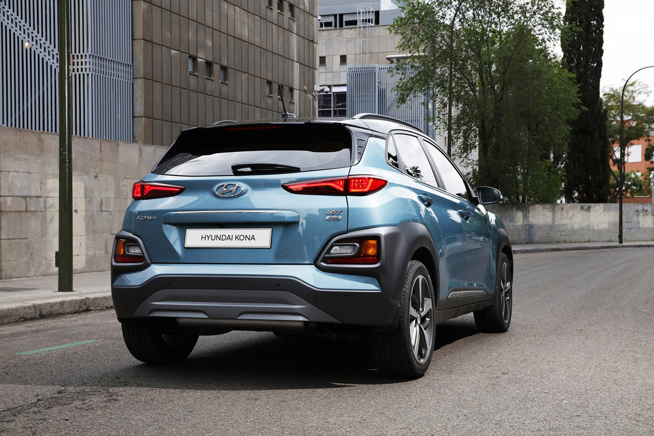 Hyundai start de levering van de nieuwe Kona SUV in november, maar maakt nu de uitrusting en prijzen bekend.