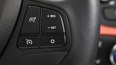 Autotest van nieuwe Hyundai i10 1.0 i-Motion met diverse opties, de nieuwe kleine Koreaan die claimt de langste, breedste en stilste auto in zijn klasse te zijn. En met de grootste bagageruimte.