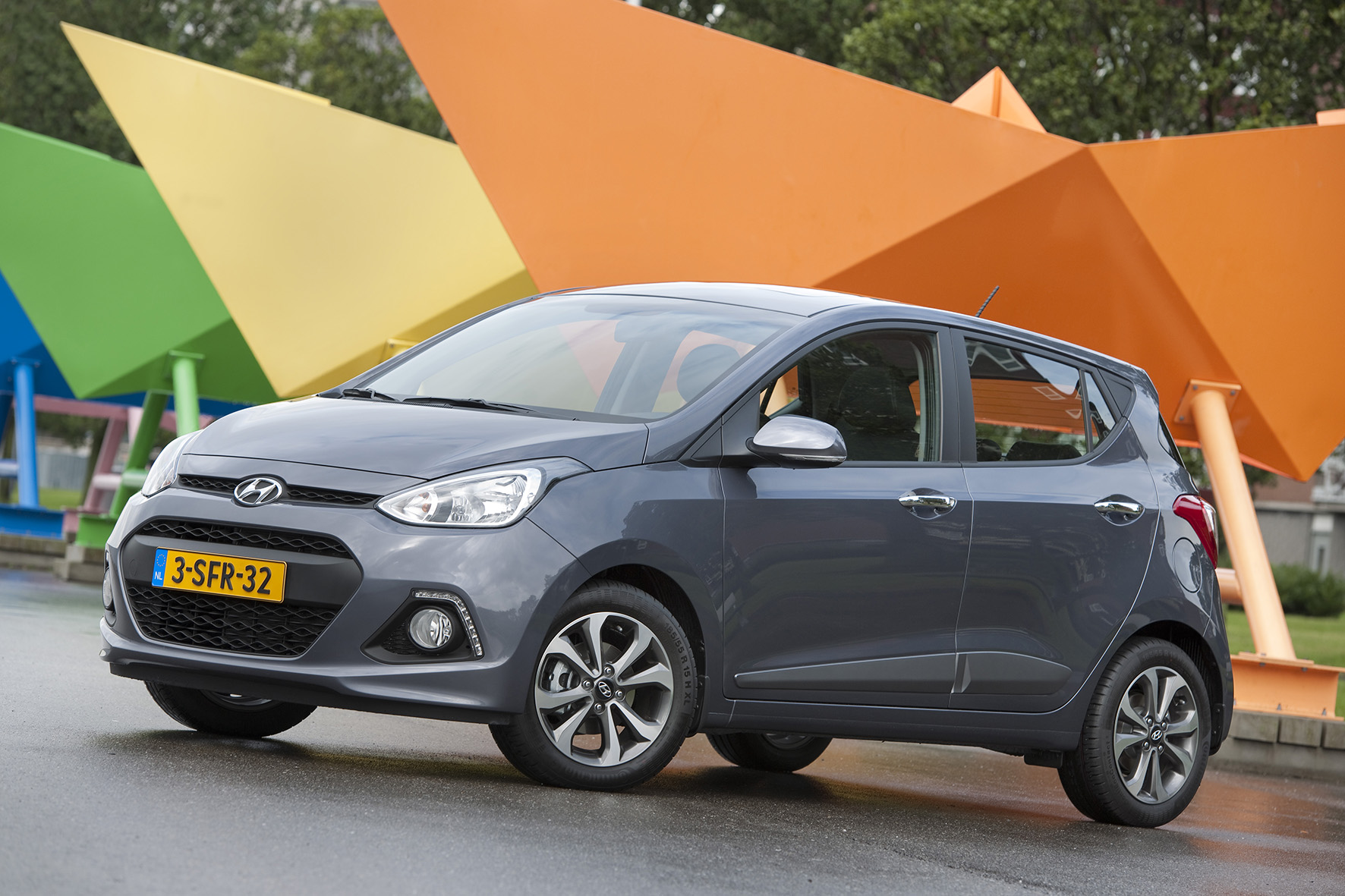 Private lease Hyundai i10 vanaf 149 euro per maand en Hyundai i20 vanaf 199 euro per maand in samenwerking met LeasePlan.
