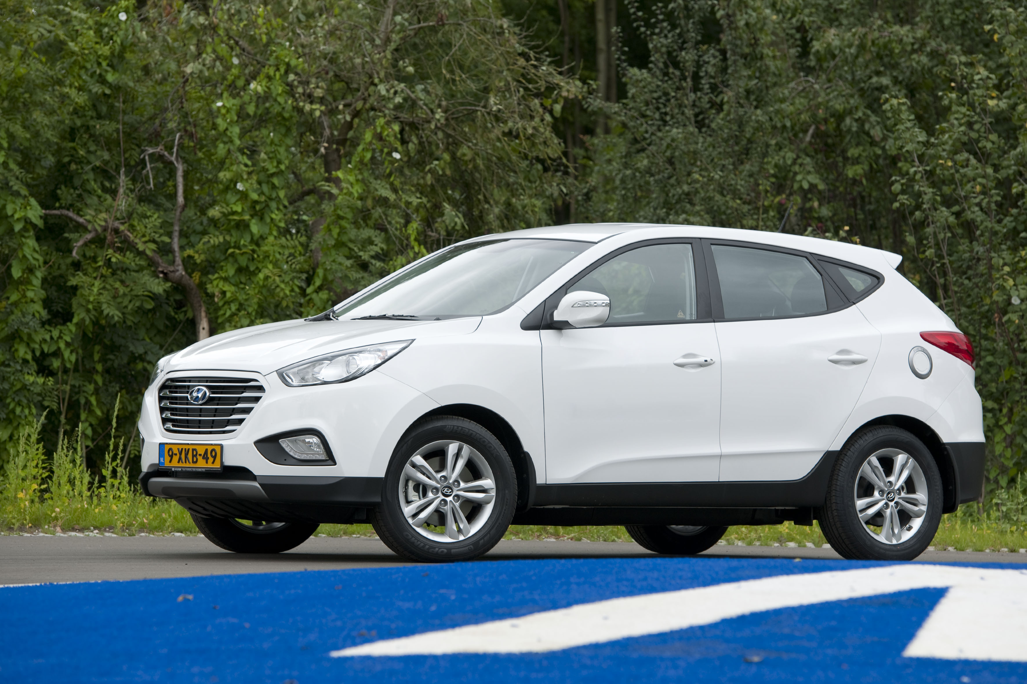 Hyundai heeft de ix35 op waterstof een prijs gegeven. Hij moet 55.000 euro kosten volgens de importeur. Let wel: dat is de prijs znder BTW.