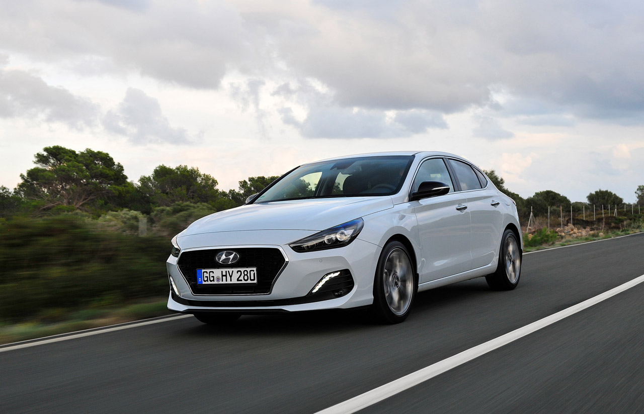 Hyundai maakt complete leveringsprogramma i30 Fastback bekend.