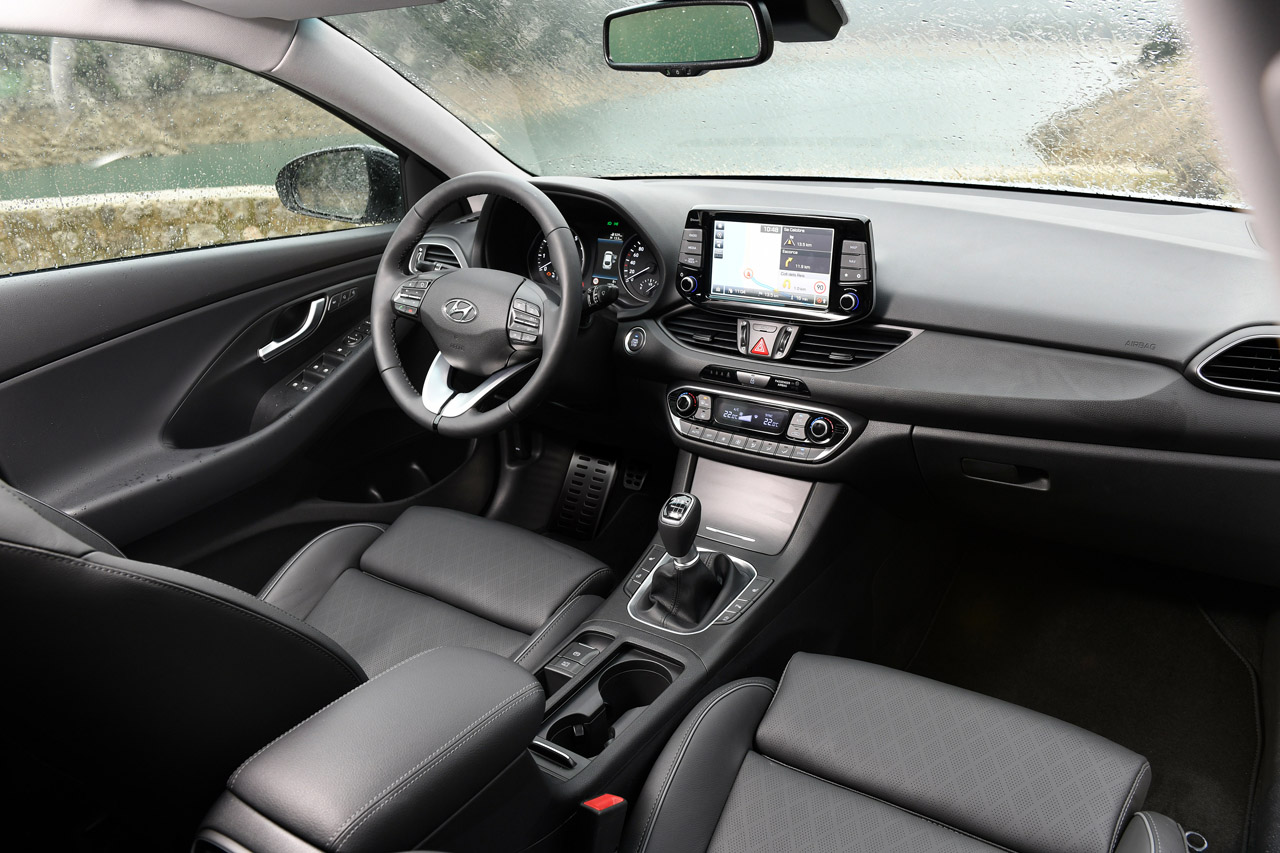 Hyundai maakt complete leveringsprogramma i30 Fastback bekend.