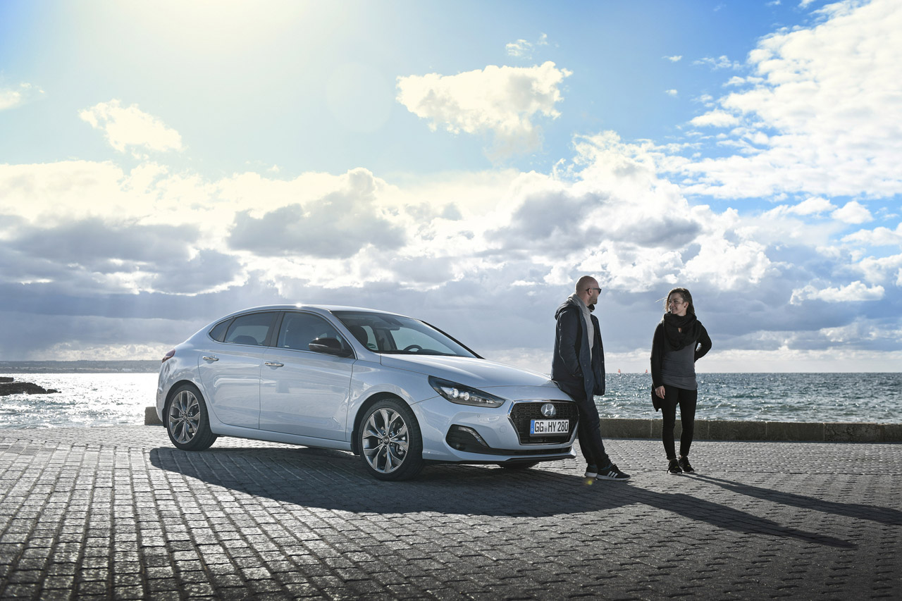 Hyundai maakt complete leveringsprogramma i30 Fastback bekend.