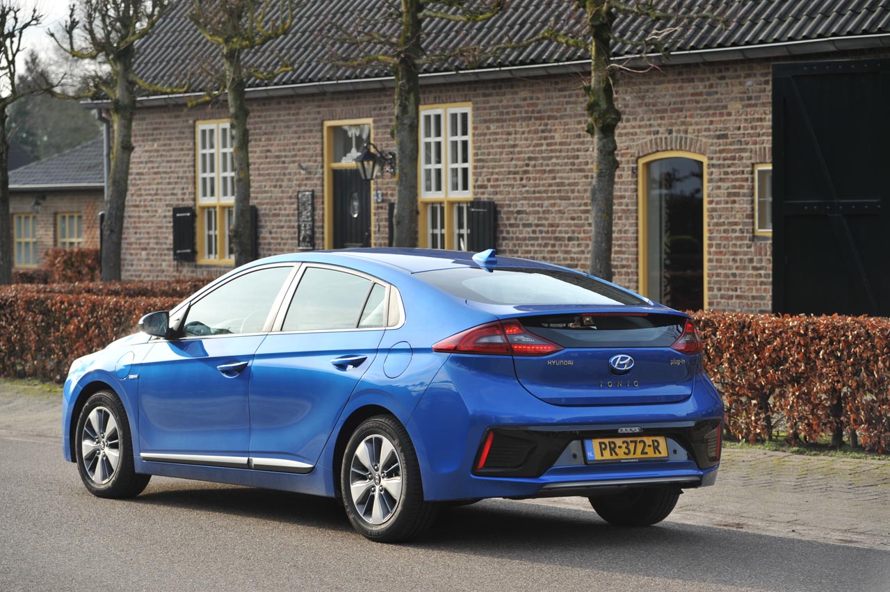 Hyundai levert als derde versie van de Ioniq nu de gunstig geprijsde plug-in hybrid.