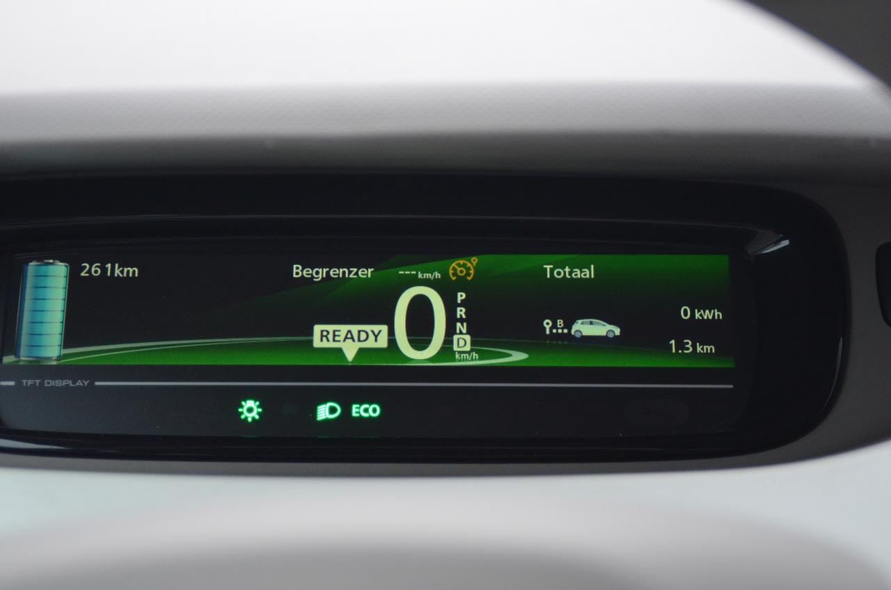 Elektrische auto's hebben een groeiende actieradius. Maar hoe staat het met de laadpalen in het buitenland. Autovandaag nam de proef op de som met een Renault Zoe in Belgi en Frankrijk.