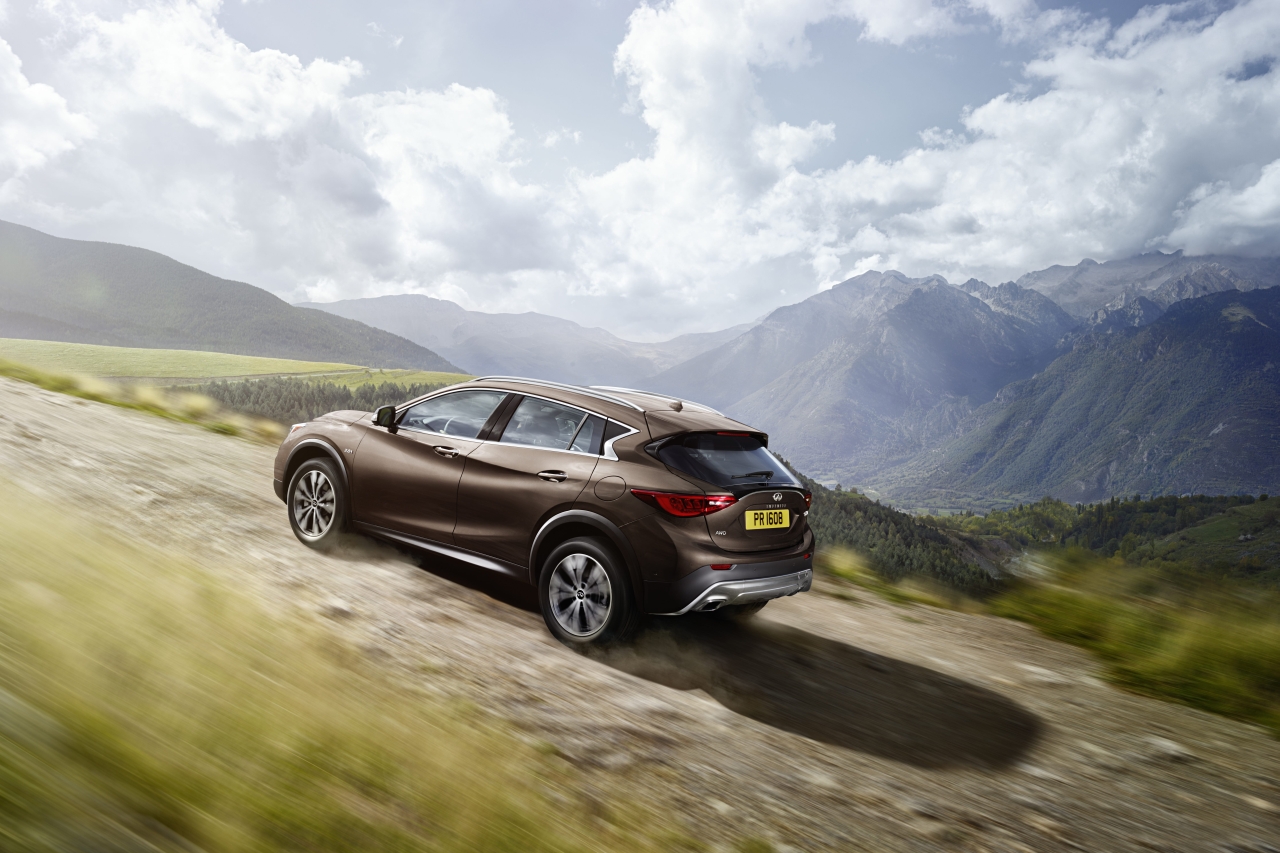 Infiniti introduceert QX30, een crossover op basis van de Q30. De stoere versie is nu onthuld op de Los Angeles Motor Show.