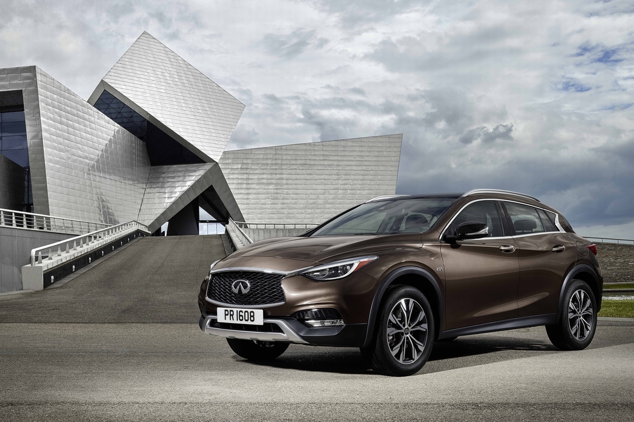 Infiniti introduceert QX30, een crossover op basis van de Q30. De stoere versie is nu onthuld op de Los Angeles Motor Show.
