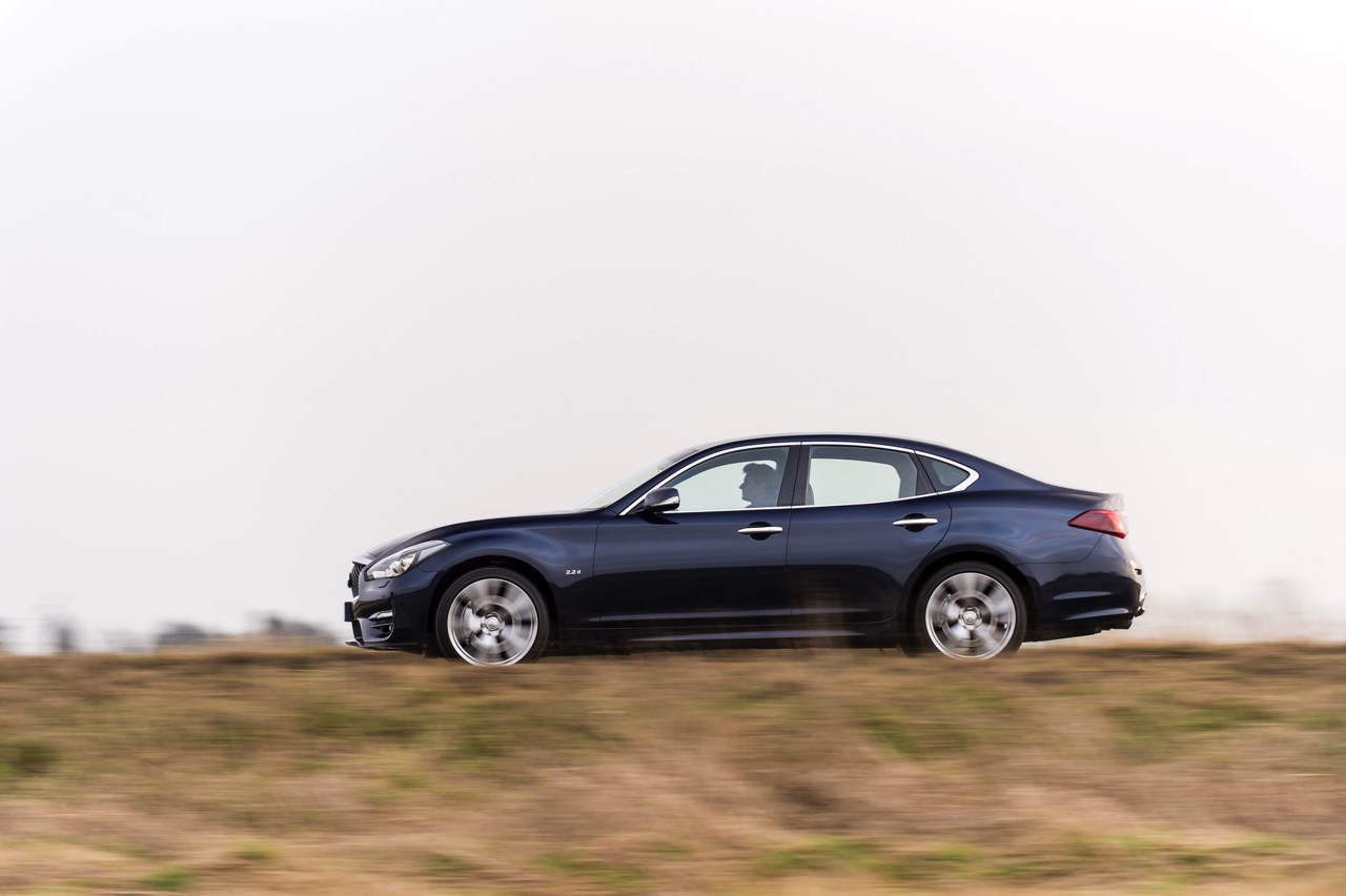 Autotest Infiniti Q70 2.2d diesel geeft carrire Infiniti M een waardig vervolg met veel zuinigere diesel.