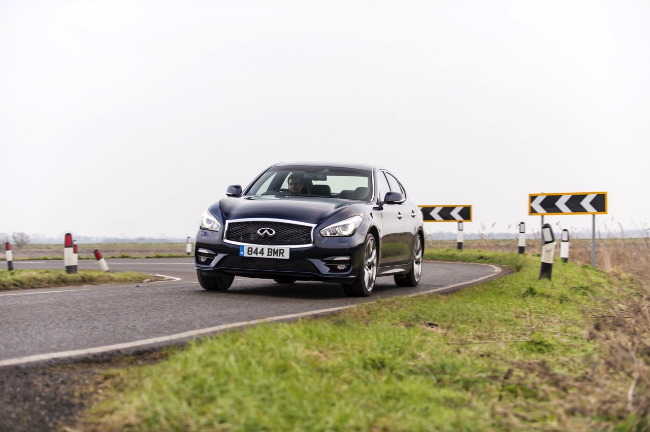 Autotest Infiniti Q70 2.2d diesel geeft carrire Infiniti M een waardig vervolg met veel zuinigere diesel.
