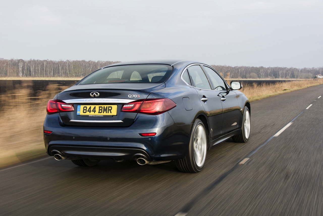 Autotest Infiniti Q70 2.2d diesel geeft carrire Infiniti M een waardig vervolg met veel zuinigere diesel.