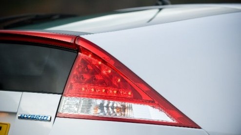 Honda kiest het goede moment uit om met hun nieuwste hybride, de Insight, de markt te betreden. Vanaf het voorjaar staat deze groene Japanner bij de dealers, en inmiddels weten we weer meer over de