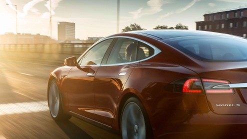 Tesla-topman Elon Musk heeft bevestigd dat het model onder de Tesla Model S de naam Model III opgeplakt krijgt. De instap-Tesla wordt eind 2016 onthuld en komt begin 2017 te koop.
