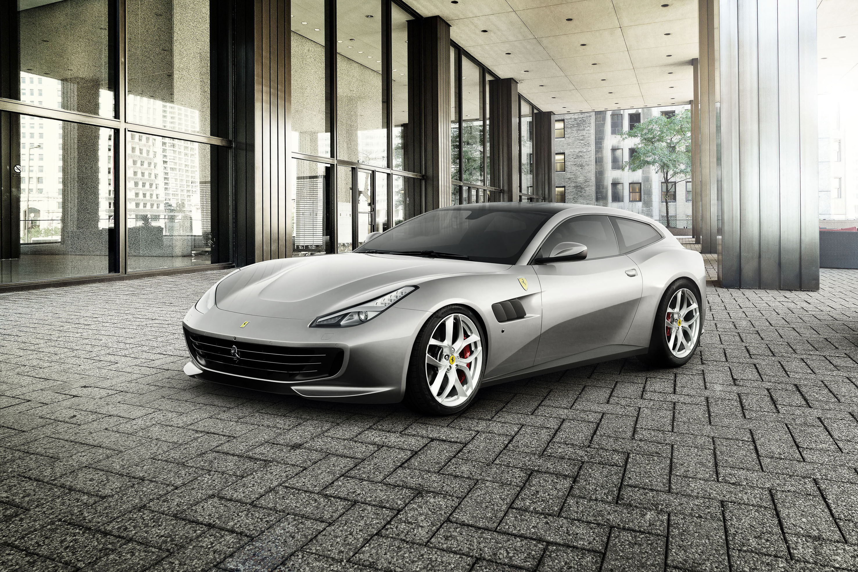 De Ferrari GTC4Lusso krijgt een nieuw instapmodel in de vorm van de GTC4Lusso T, met een V8 Turbo onder de kap.