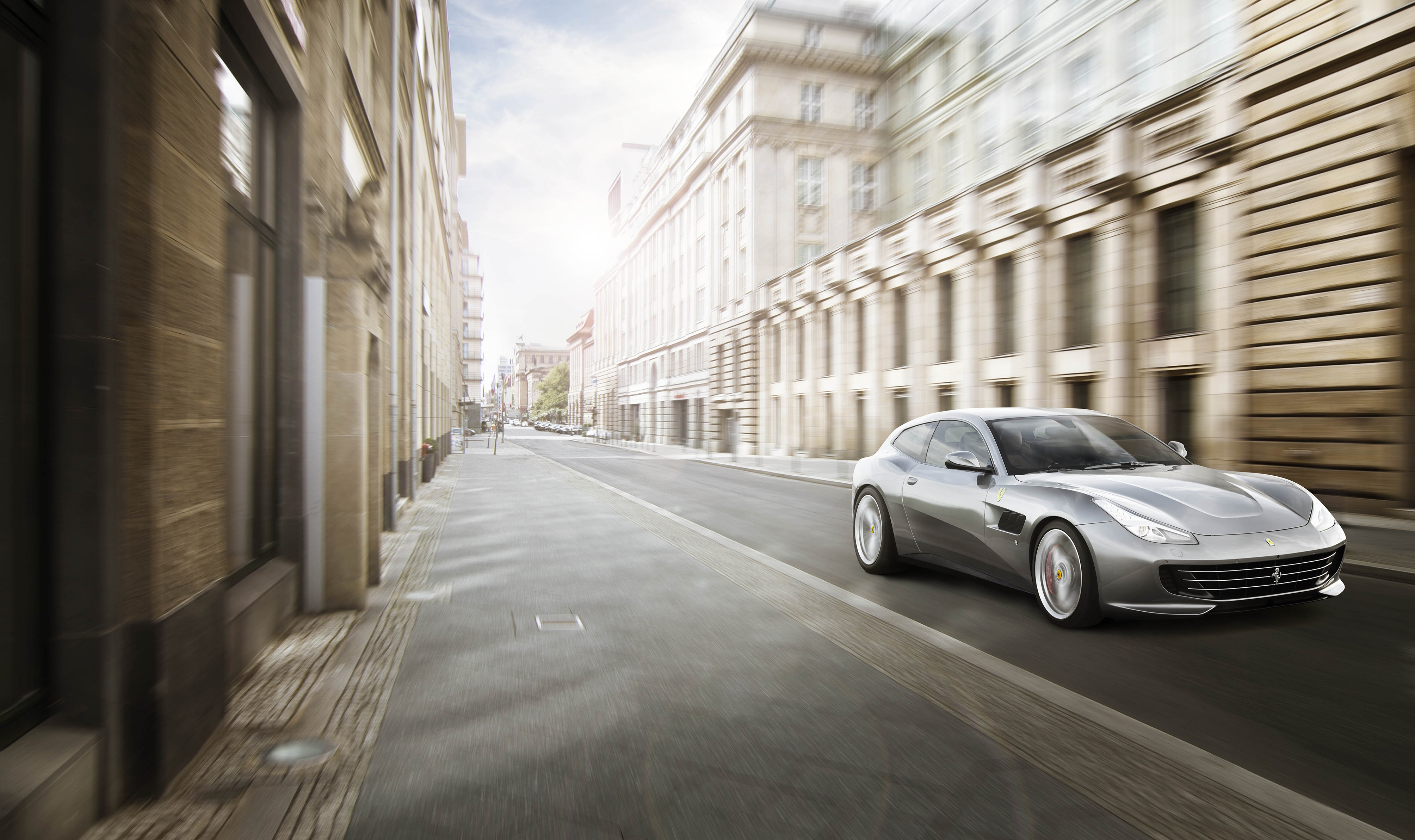 De Ferrari GTC4Lusso krijgt een nieuw instapmodel in de vorm van de GTC4Lusso T, met een V8 Turbo onder de kap.