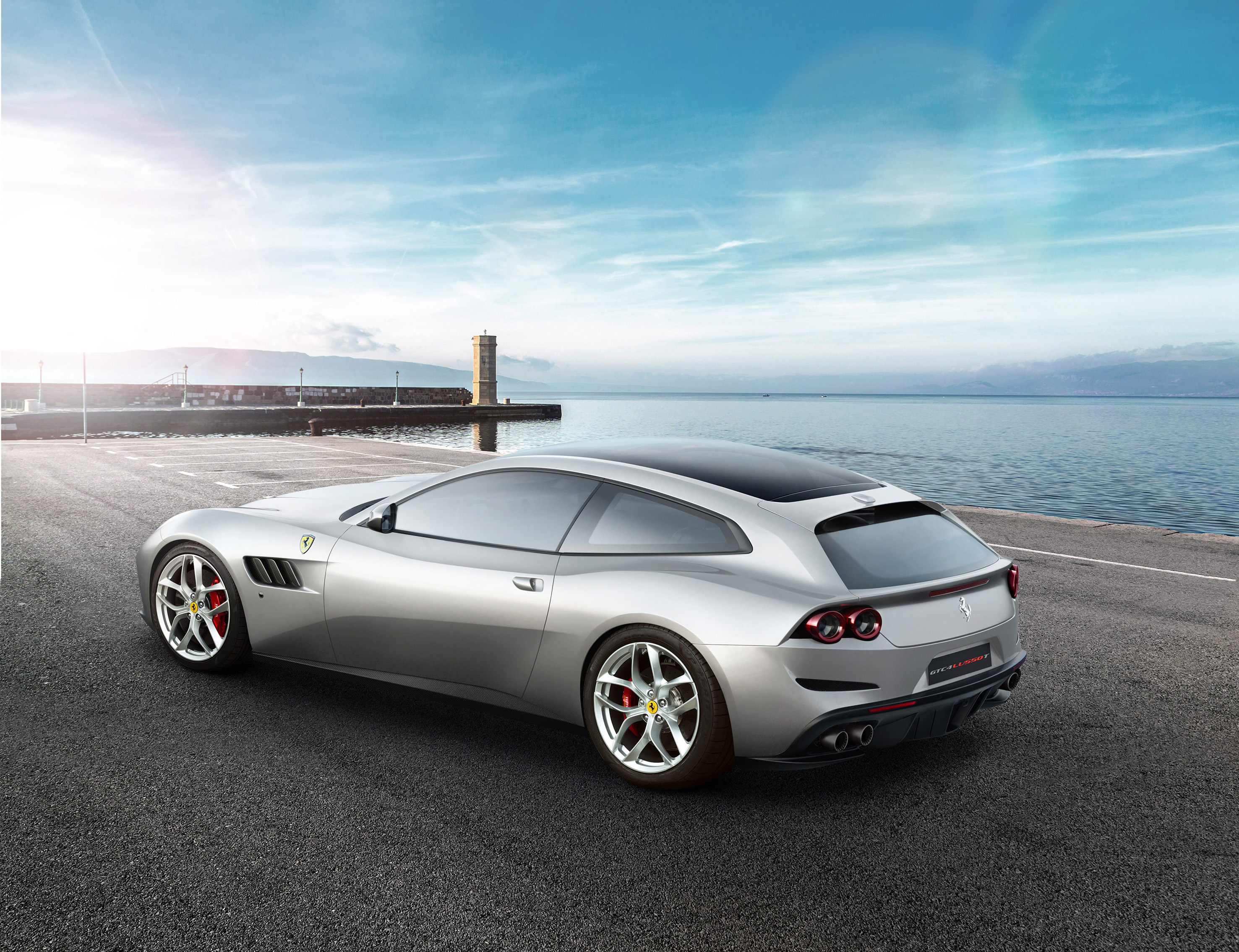 De Ferrari GTC4Lusso krijgt een nieuw instapmodel in de vorm van de GTC4Lusso T, met een V8 Turbo onder de kap.