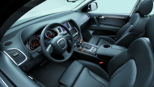 Na maanden van teasen door Audi kunt u eindelijk de Q7 bestellen. Vanaf morgen staat hij in de showroom en is hij leverbaar.