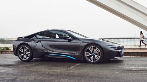 BMW i8 rijtest, volledig elektrisch als het moet en maximaal 360 pk.