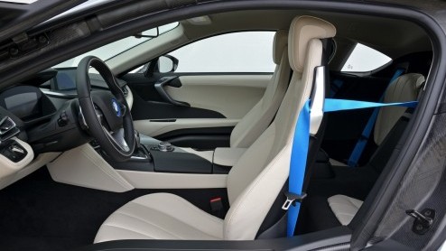 BMW i8 rijtest, volledig elektrisch als het moet en maximaal 360 pk.
