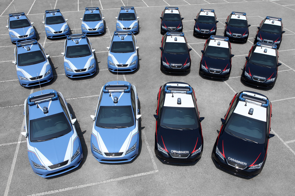 Geen Alfa Romeo, Fiat of Ferrari, maar een Seat Leon. De Italiaanse politie is in Spanje gaan shoppen voor nieuwe patrouillewagens.