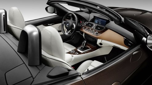 BMW Z4 vanaf het voorjaar leverbaar als Pure Fusion Design. Kern van de zaak is een ivoorwit lederen interieur.