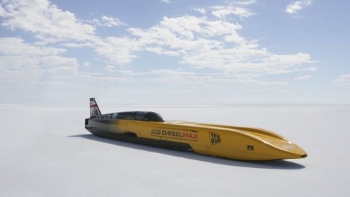 Op de zoutvlakte van Bonneville heeft het Engelse JCB DIESELMAX gister is het snelheidsrecord voor dieselmotoren verbroken. Leuk detail: dit gebeurde met twee dieselmotoren die normaal gesproken in gr