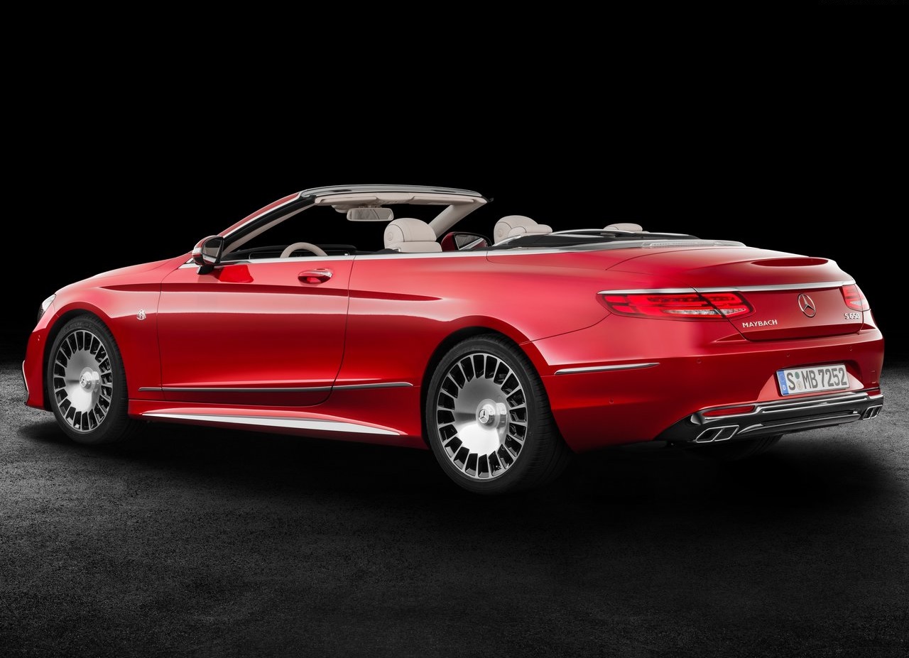Voor wie een S-Klasse Cabriolet nog niet luxe genoeg vindt komt Mercedes-Maybach nu met de S 650 Cabriolet. Een jacht op wielen, aldus Mercedes.