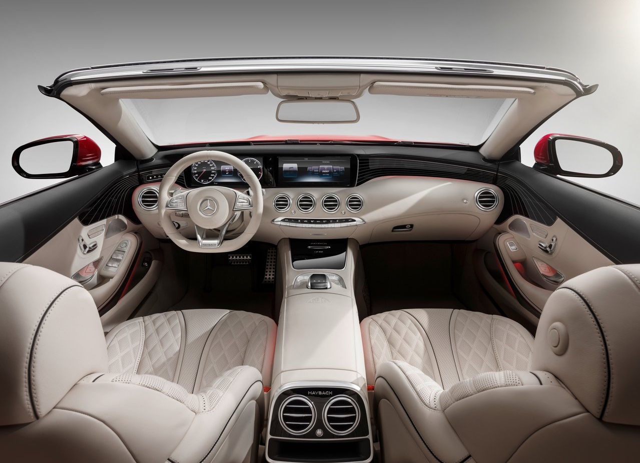 Voor wie een S-Klasse Cabriolet nog niet luxe genoeg vindt komt Mercedes-Maybach nu met de S 650 Cabriolet. Een jacht op wielen, aldus Mercedes.