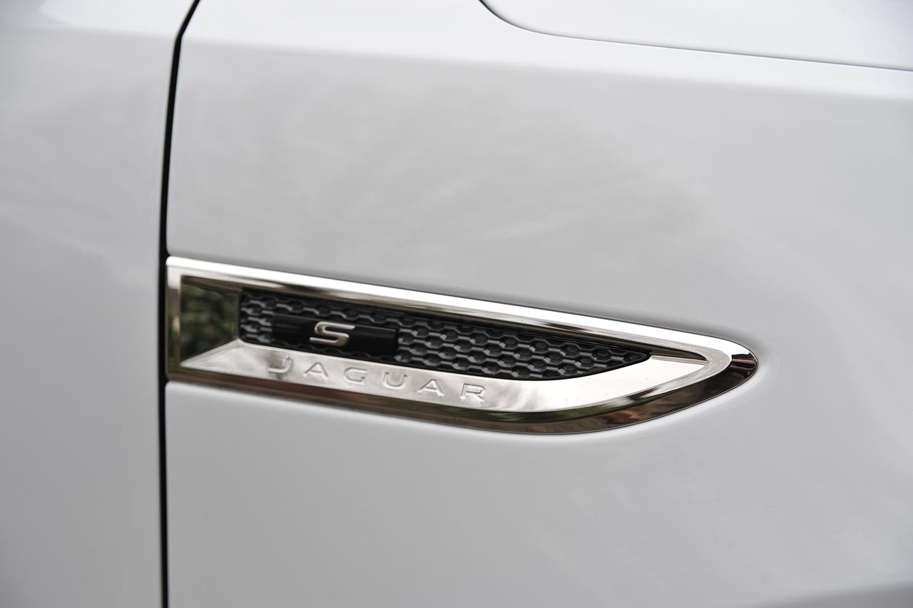 Jaguar brengt met de E-Pace een compacte SUV op dezelfde basis als de Range Rover Evoque.