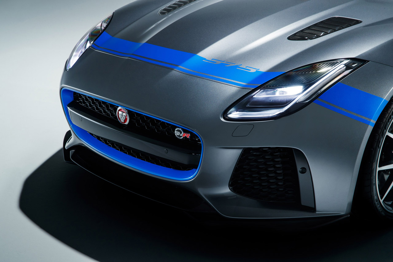 Jaguar lanceert op de F-type SVR een Graphic Pack in diverse kleuren.