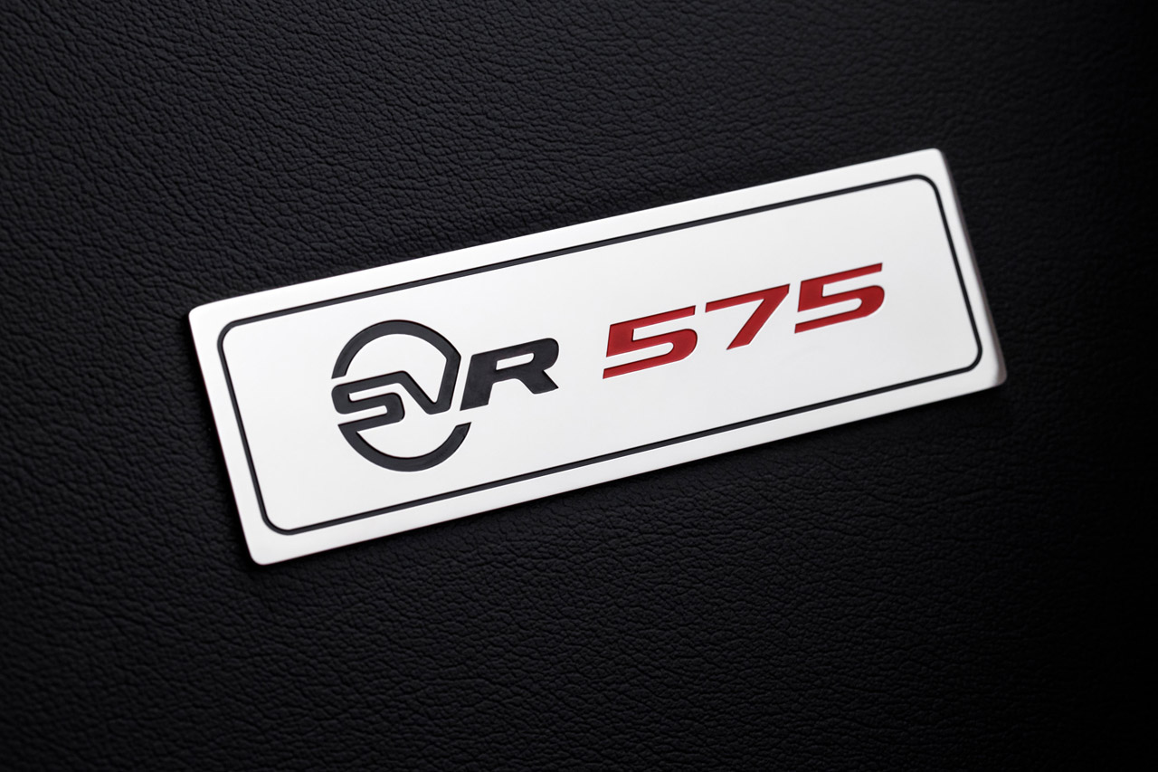 Jaguar lanceert op de F-type SVR een Graphic Pack in diverse kleuren.