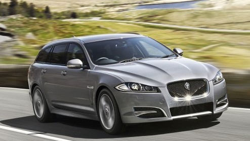 De is het eerste model van Jaguar die in R-Sport uitvoering leverbaar wordt. Zowel de sedan als de Sportbrake kan vanaf deze zomer sportiever worden aangekleed voor een meerprijs van 3.655 euro.