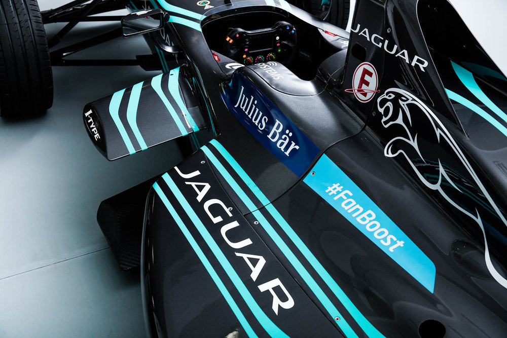 Jaguar keert terug in de autosport met deelname aan de Formule E met het Panasonic Jaguar Racing team. Achter het stuur wellicht ook een Nederlandse rijder.